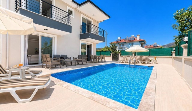 Villa Maya - Five Bedroom Villa, Sleeps 9 in Ortaca
