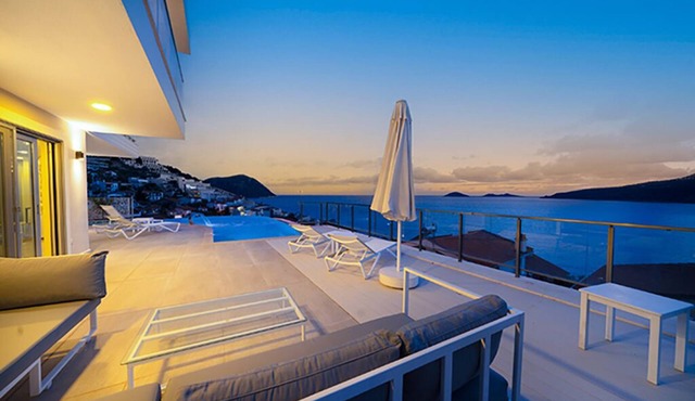 Villa Parigul, 5 Bedroom With Stunning Views