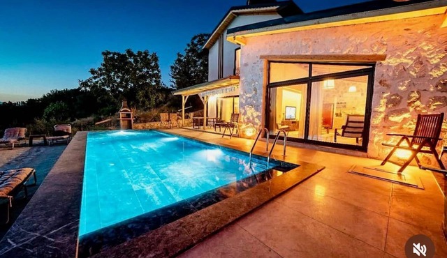 VILLA SERENE 3-bedroom villa in soothing Yakaköy/Fethiye with a cool breeze