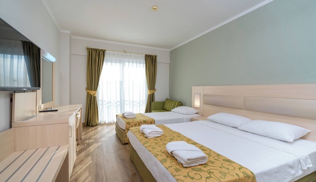 White Lilyum Hotel- All Inclusive