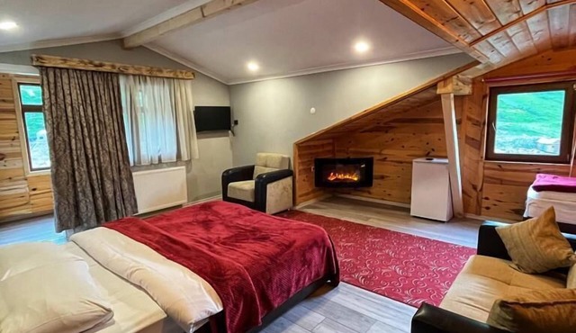 Yedigoller Hotel & Restaurant in Çaykara