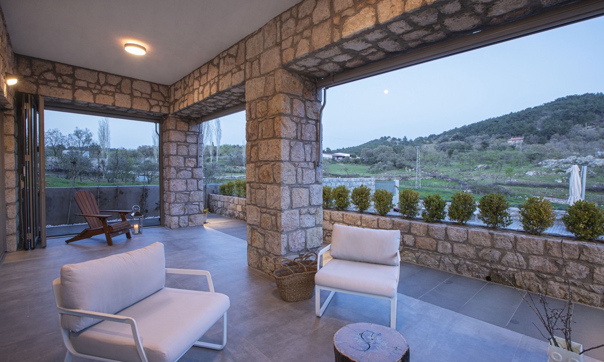 Ayvacik Hotel | Trio'da Kazdaglari