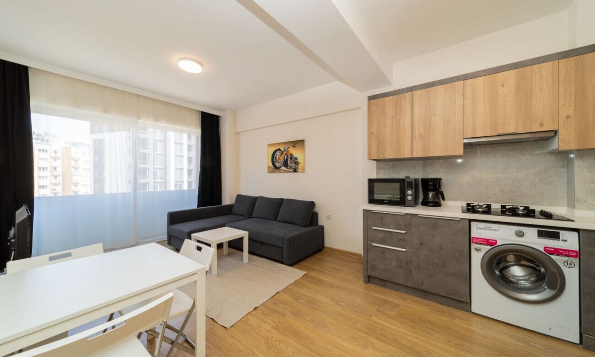 Kepez Apartment | Nifty Flat with Shared Pool in Kepez