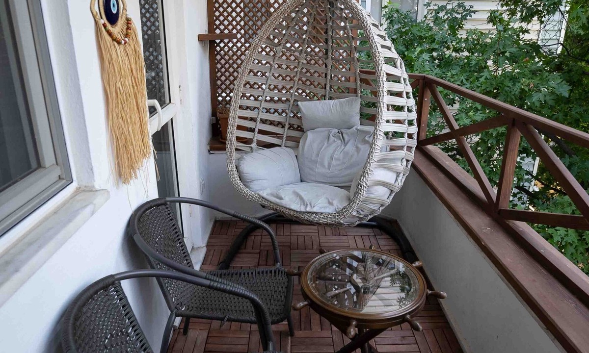 Marmaris City Center Apartment | Stunning Seaside Retreat w Balcony 1 min to Beach