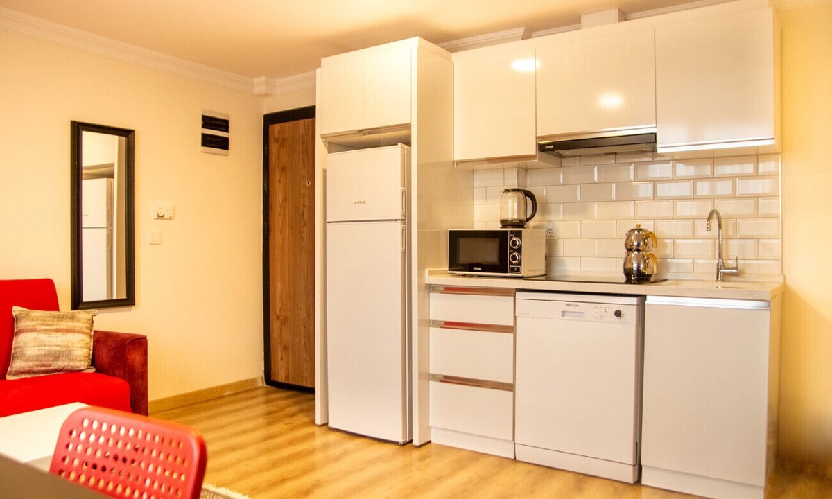 Kahramanlar Mahallesi Apartment | Colorful and Central Flat near Kulturpark Izmir