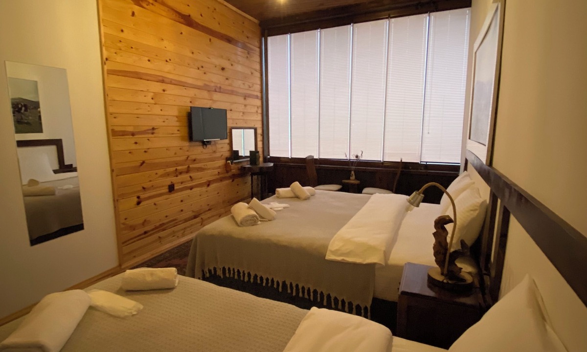 Arakli Bed & Breakfast | KARADENİZ KUŞ CENNETİ