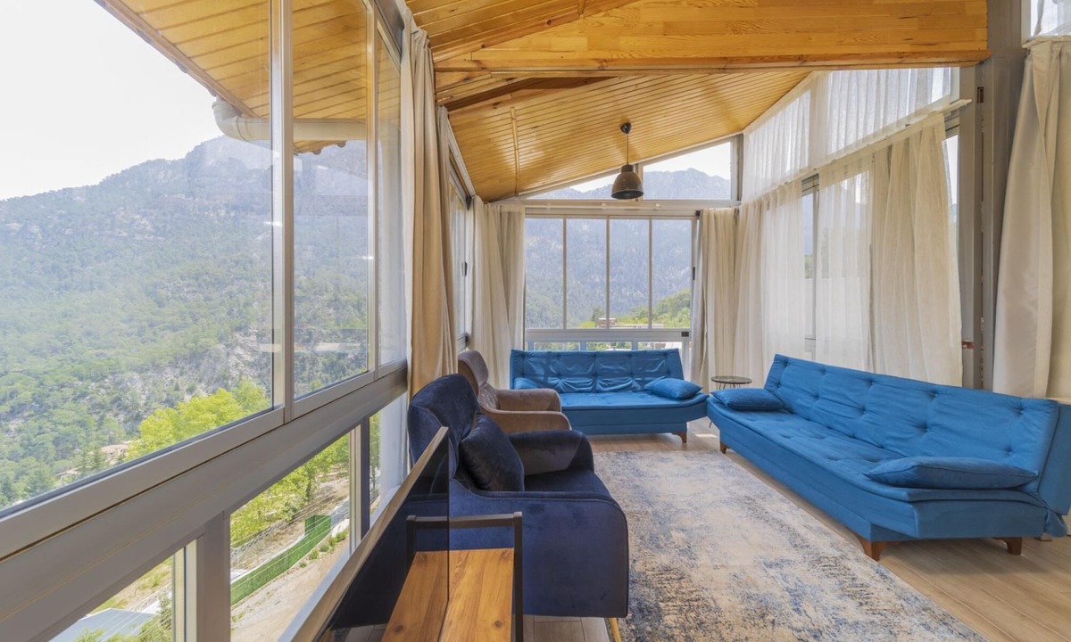 Konyaalti Apartment | Convenient and Scenic Flat in Antalya