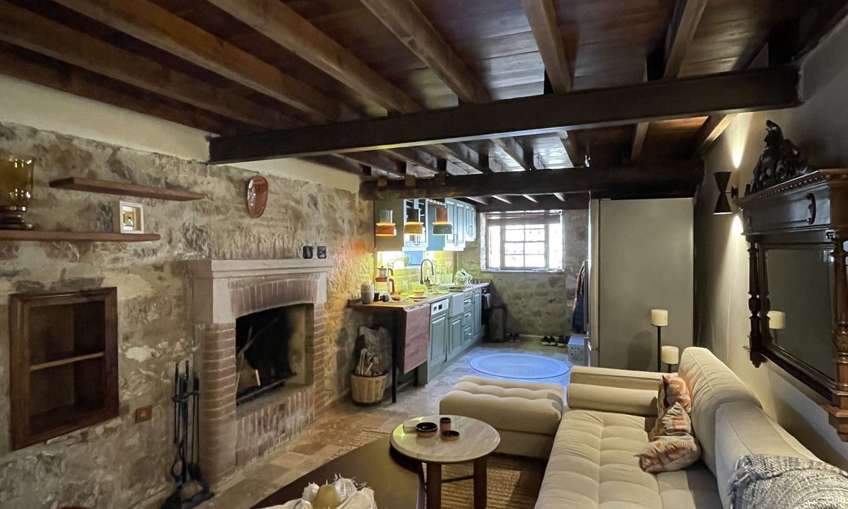 Ayvalik City Center House | Cheerful, Greek rooted Ayvalık townhouse