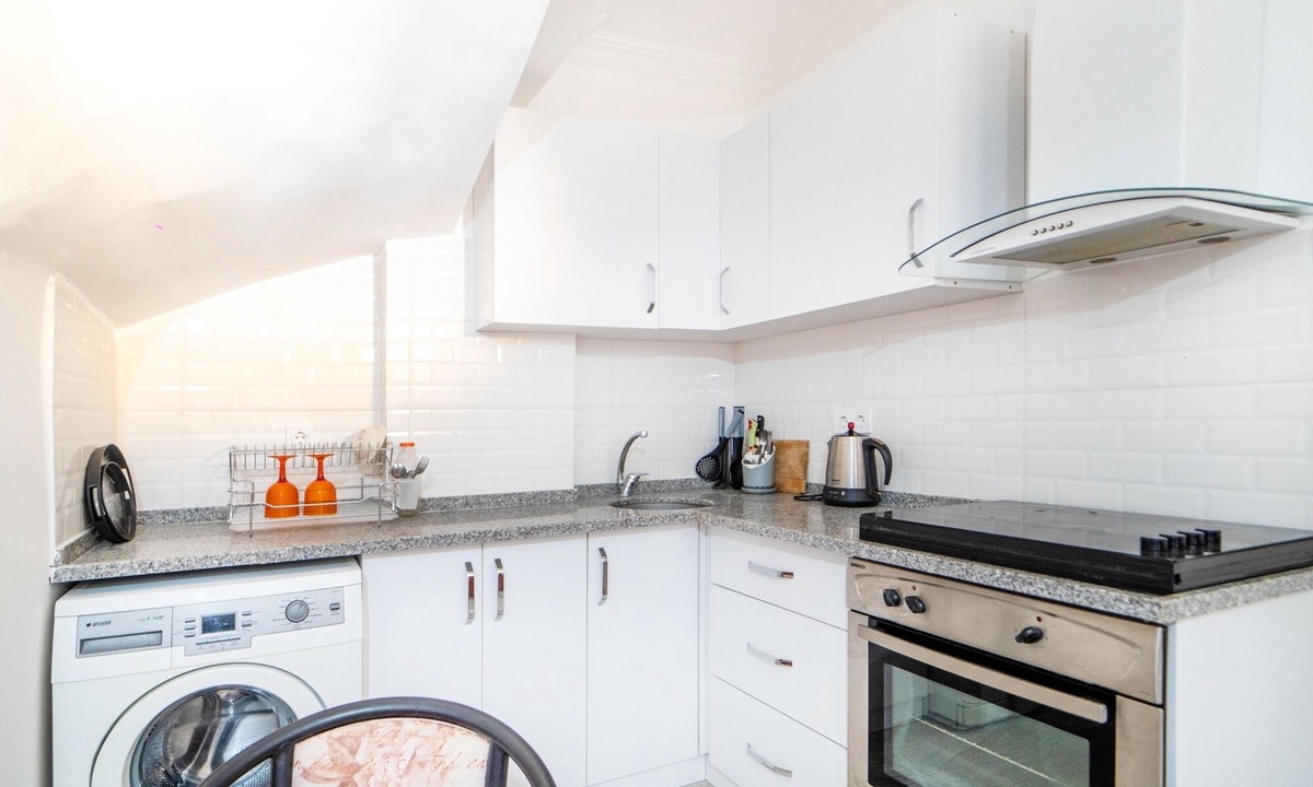 Fethiye City Center Apartment | Vacation Flat 5 min to Calis Beach in Fethiye