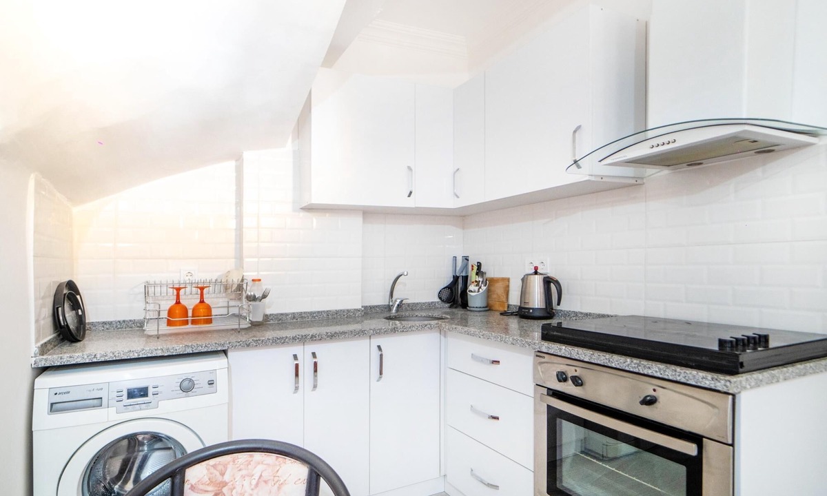Fethiye City Center Apartment | Vacation Flat 5 min to Calis Beach in Fethiye