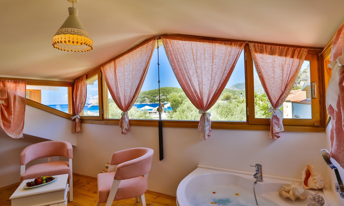 Oludeniz City Center Hotel | Oyster Residences