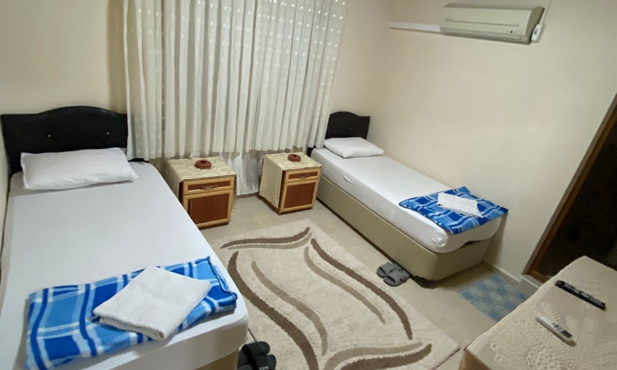 Karacasu House | Elmas Restaurant ve Pansiyon