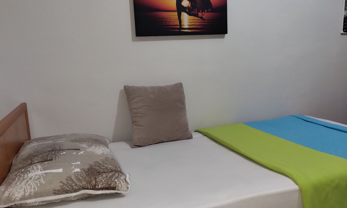 Sirinevler Mahallesi Apartment | Private Room / Shared Bathroom Feeling At Home. stanbul Center. Metro & Metrobus