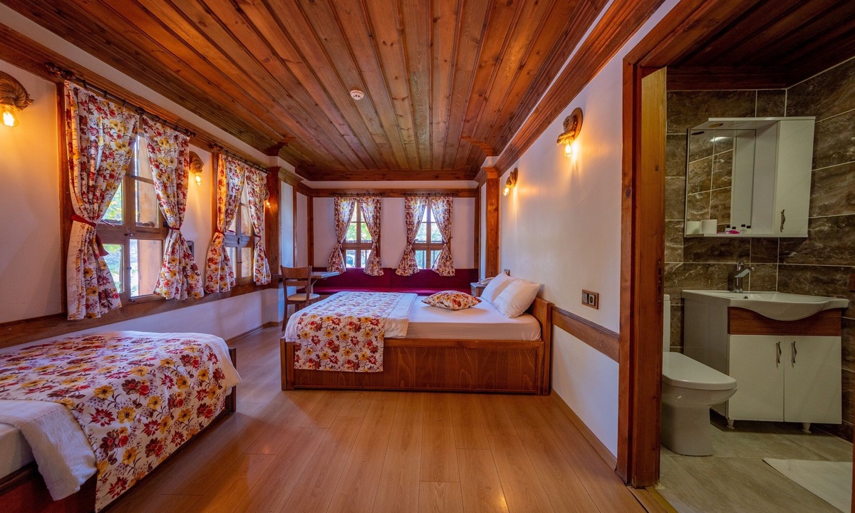 Safranbolu City Center Hotel | Cesmeli Konak Garden