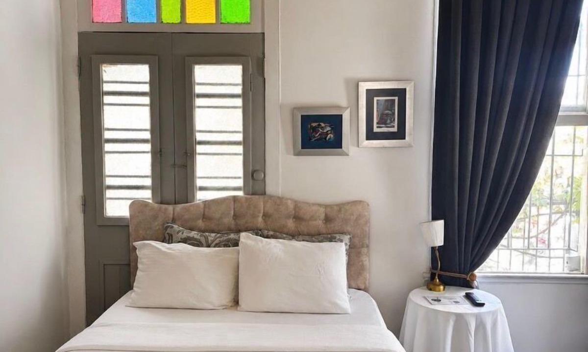 Adalar Hotel | No16 Ada