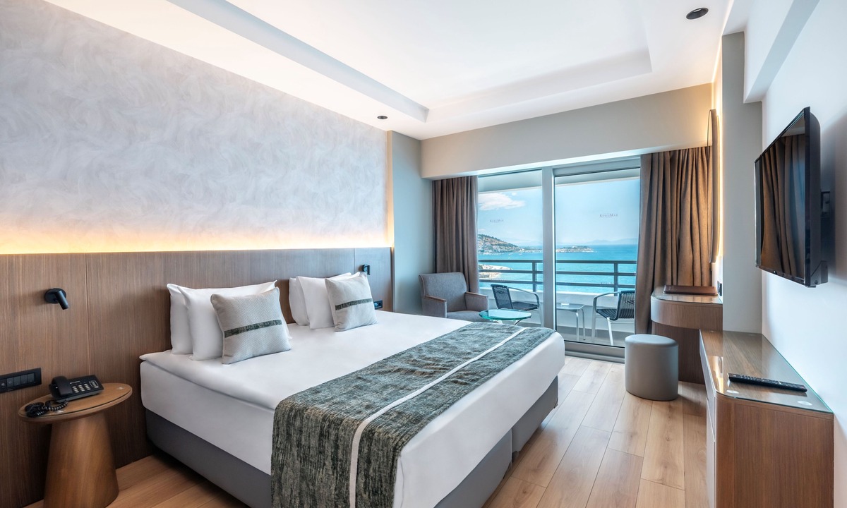Kusadasi City Centre Hotel | Korumar Deluxe Hotel