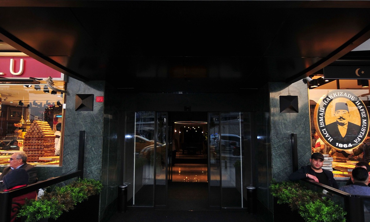 Gumussuyu Mahallesi Hotel | Taksim Square Hotel