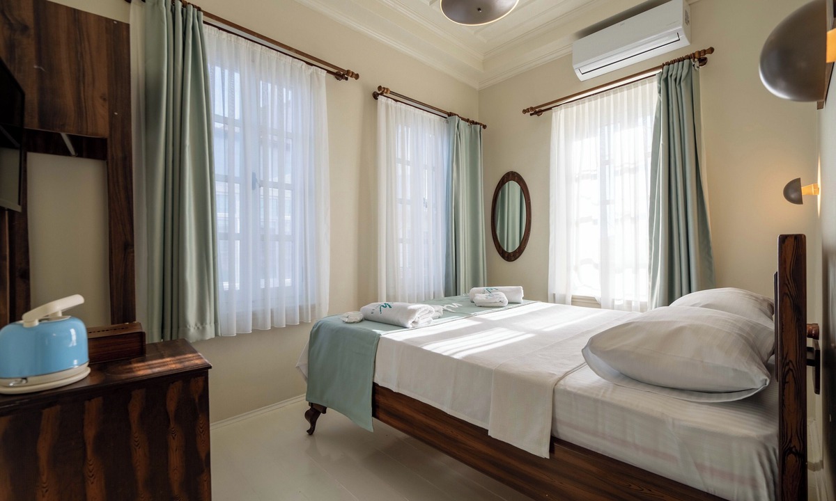 Ayvalik Bed & Breakfast | Nur Hanım Suites