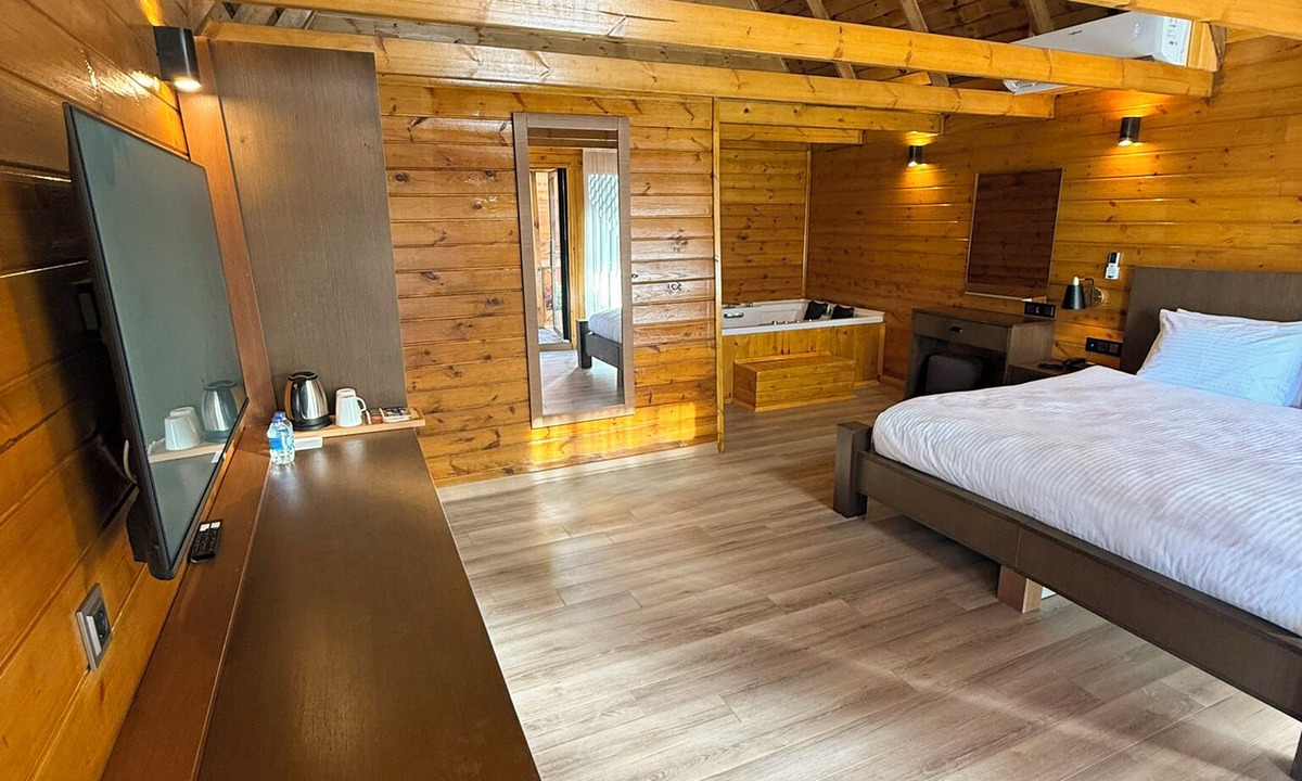 Arnavutkoy Hotel | Navy Inn & Bungalows