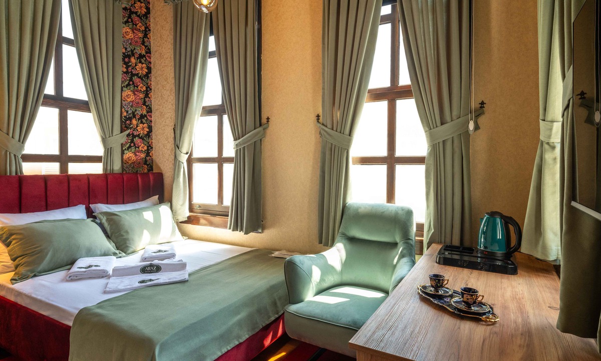 Mudanya Bed & Breakfast | Araz White House