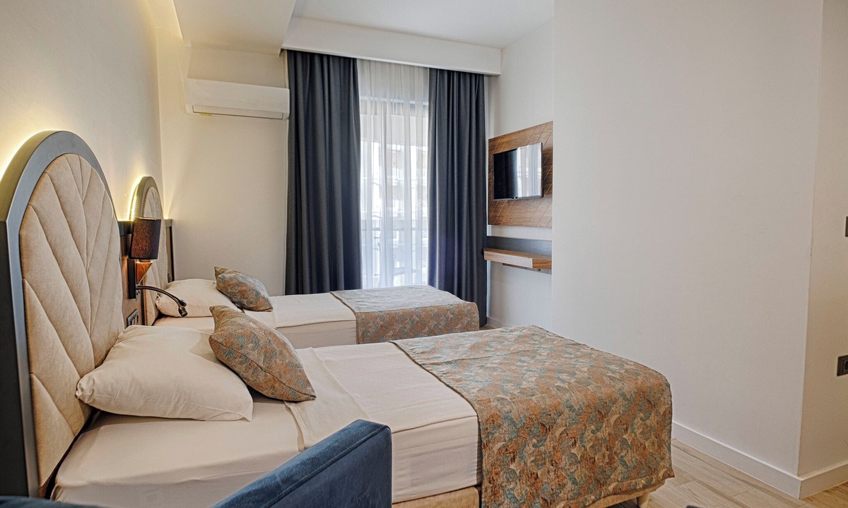 Tosmur Belediyesi Resort | Grand Uysal Beach&Spa Hotel - All inclusive