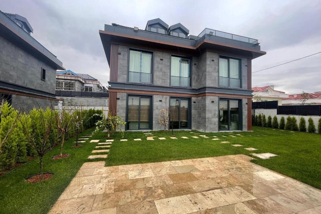 Arnavutkoy Villa | Villa with forest views,Minutes from the airport