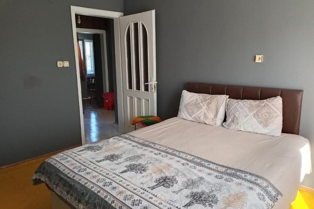 Edirne House | 4-Bedroom Apartment with River View, Garden, and 24 7 Self Check-in