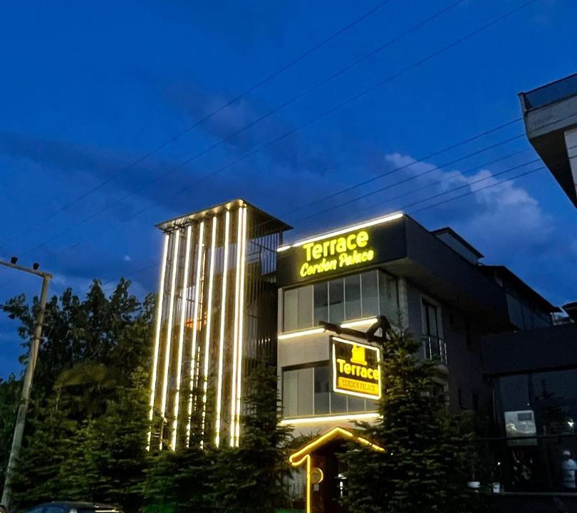 Serdivan Bed & Breakfast | Terrace Cordon Palace