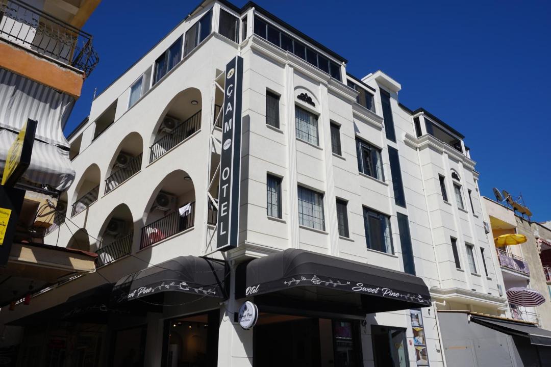 Altinoluk Hostel | çam cahithan