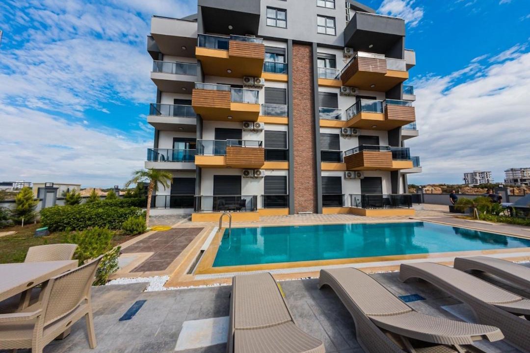 Aksu Apartment | Dorado Suite No 15 Family Suite, Pool View 8 people