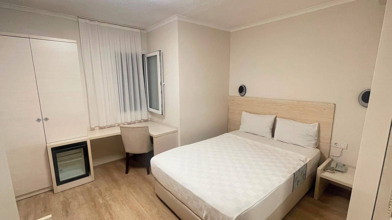 Photo of Bedroom in Izmir City Centre