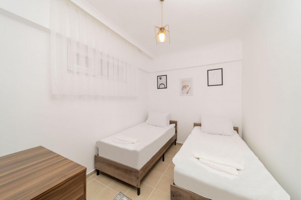 Photo of Bedroom in Kundu