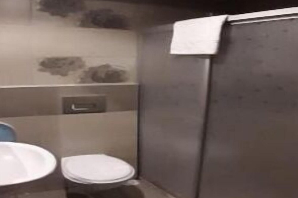 Photo of Bathroom in Oren