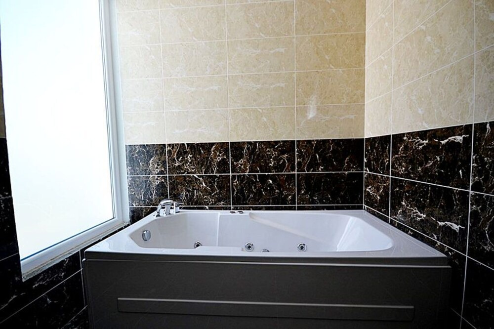 Photo of Bathroom in Islamlar