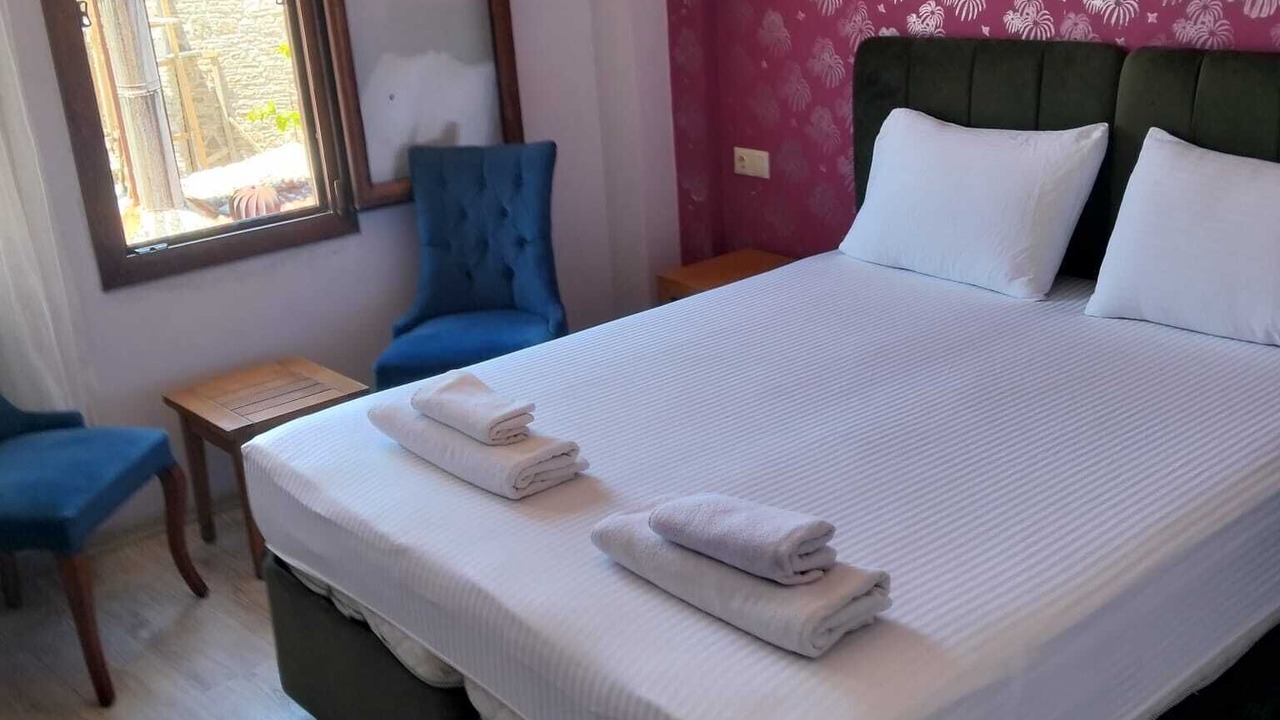 Photo of Bedroom in Yenifoca