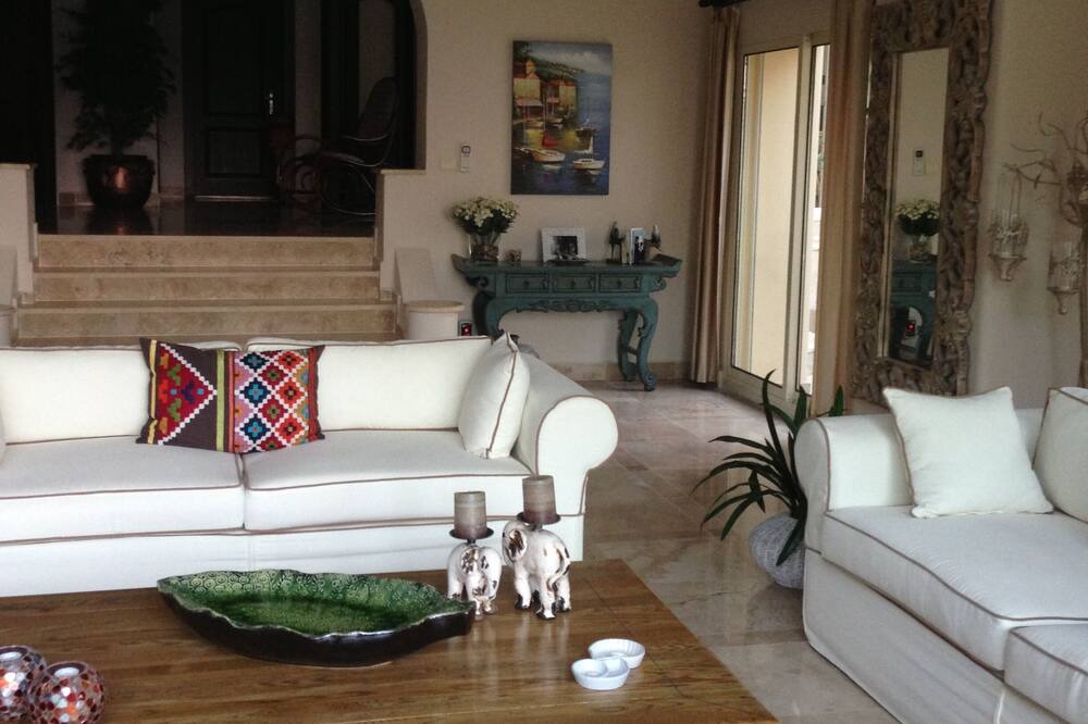 Photo of Livingroom in Gundogan