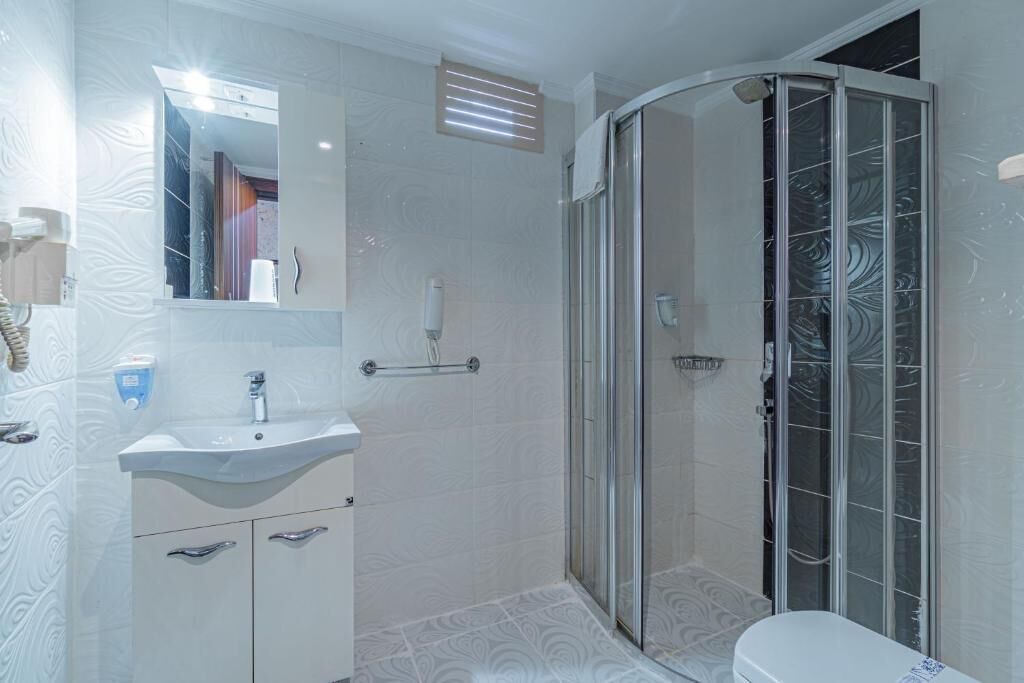 Photo of Bathroom in Tosmur Belediyesi