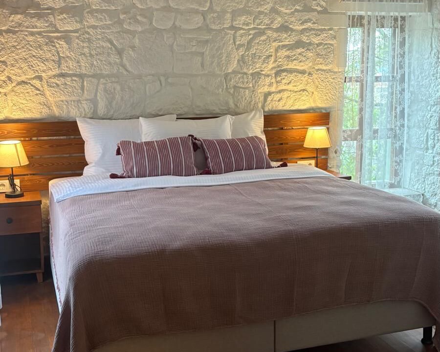 Photo of Bedroom in Behram