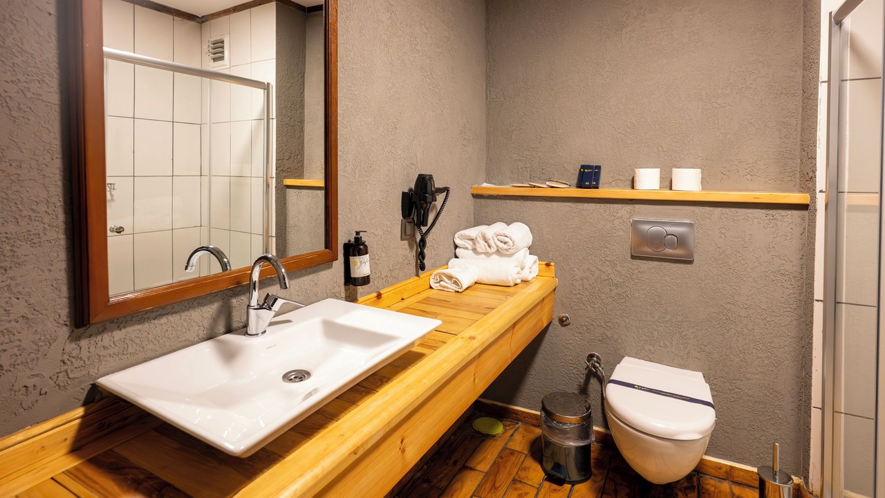 Photo of Bathroom in Dereli
