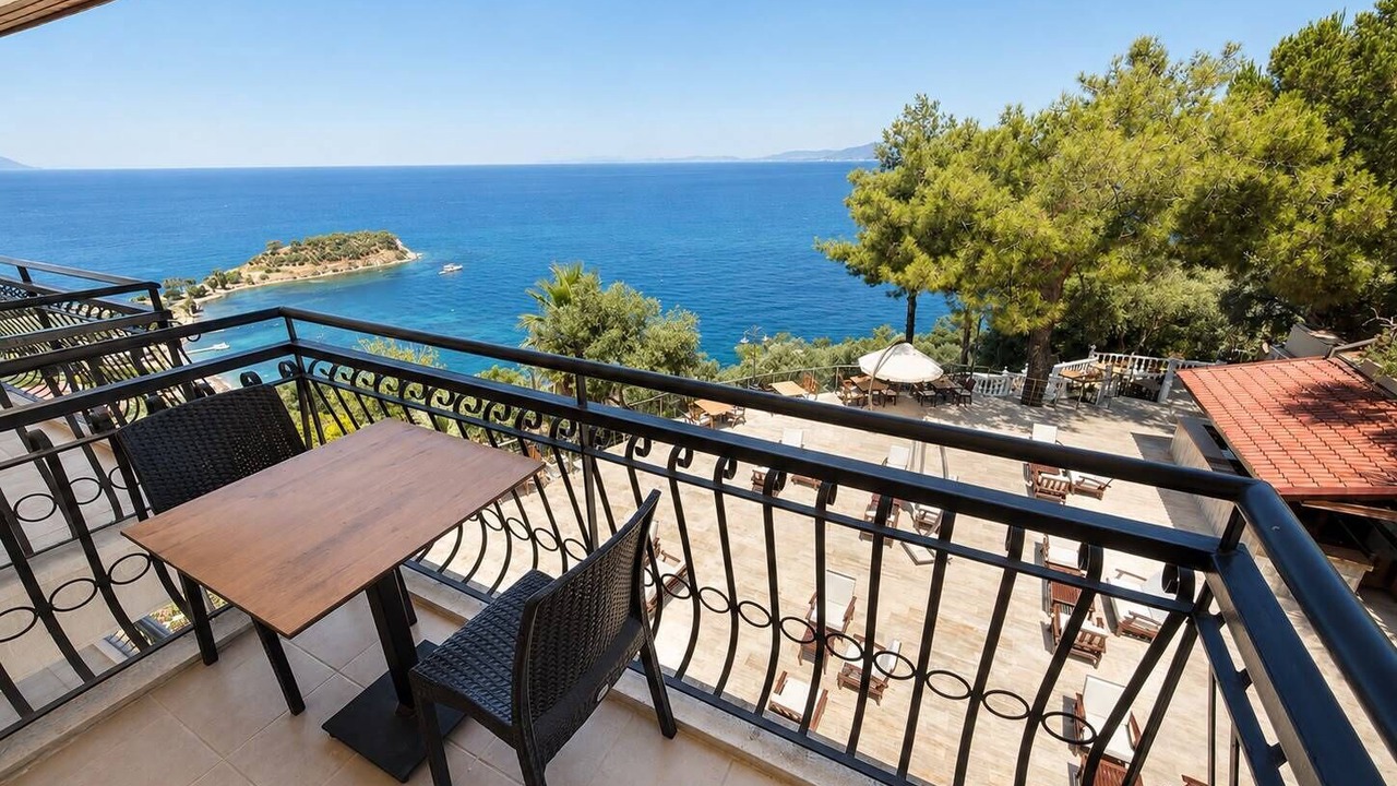 Photo of Patio Balcony in Kusadasi