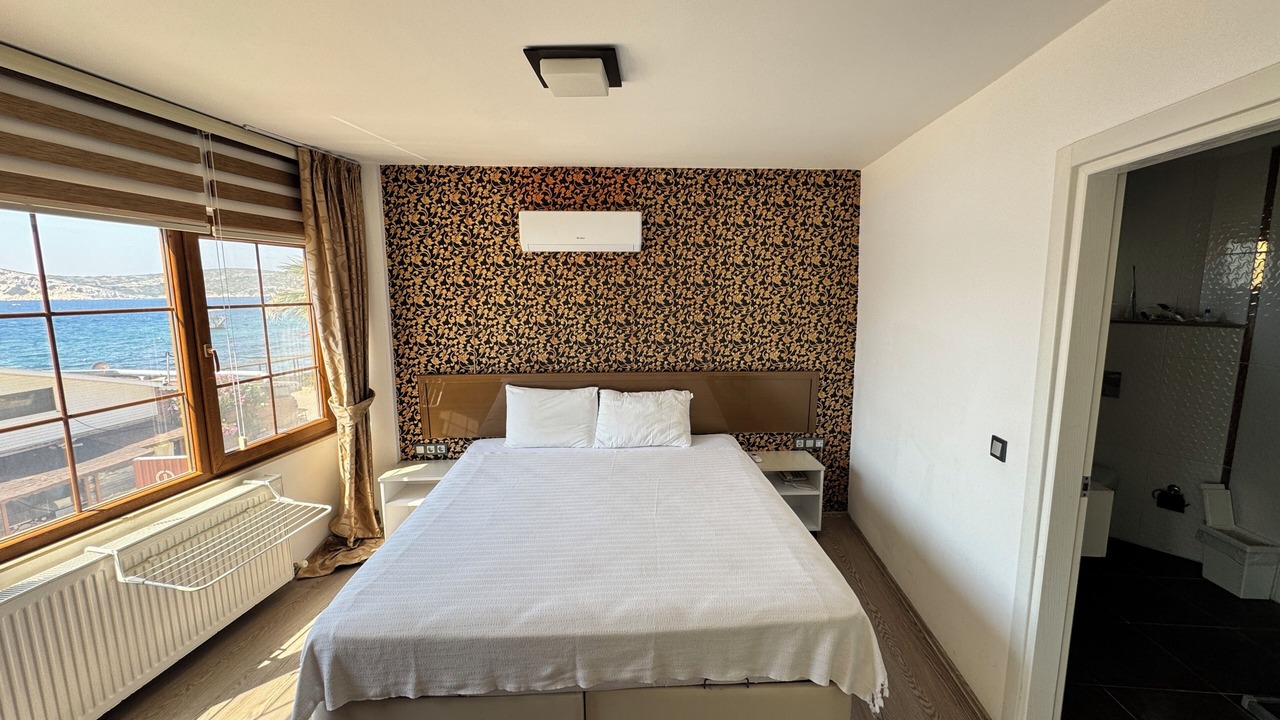 Photo of Bedroom in Karaburun