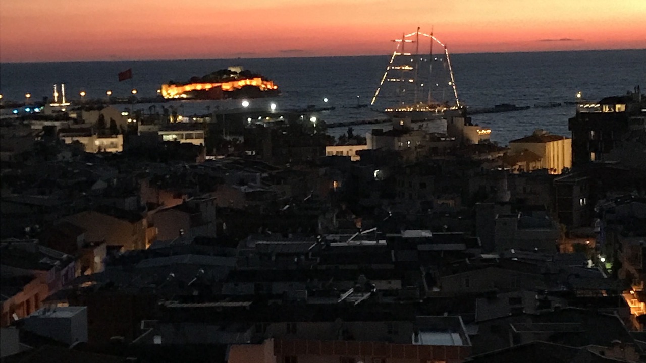 Photo of Patio Balcony in Kusadasi City Centre