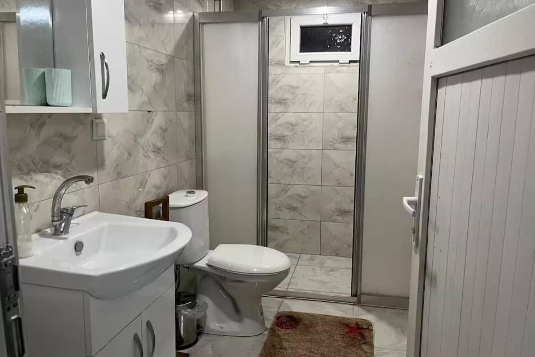 Photo of Bathroom in Lara