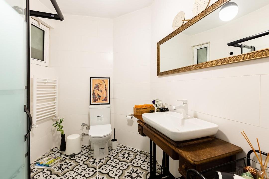 Photo of Bathroom in Cihangir