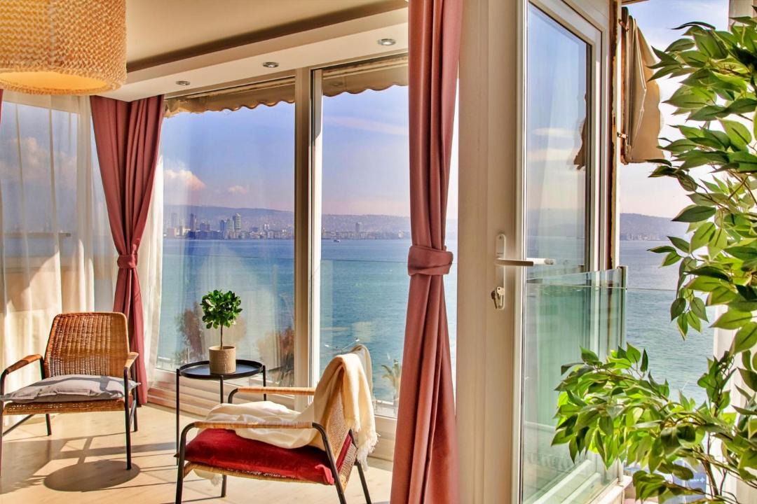 Photo of Patio Balcony in Bostanlı Mahallesi