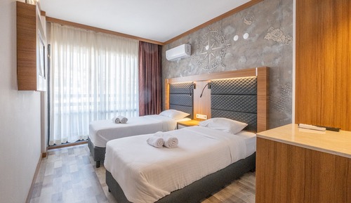 Sea View Twin Bed