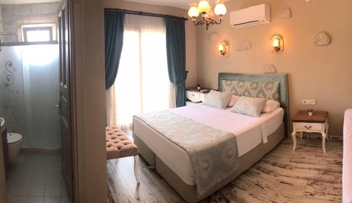 Panoramic Triple Room, Multiple Beds, Balcony, Pool View