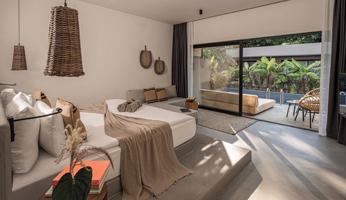 Luxury Room, Pool Access, Poolside