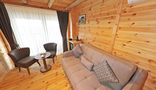Luxury Suite