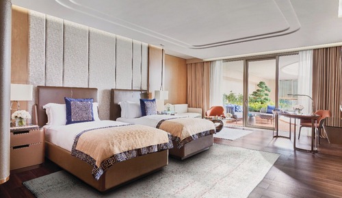 Superior King Room